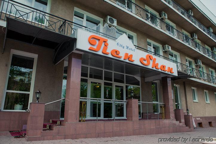 City Hotel Tien Shan Алматы Экстерьер фото